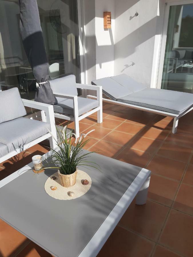 Апартаменты Alcazaba Lagoon Estepona Golf Экстерьер фото